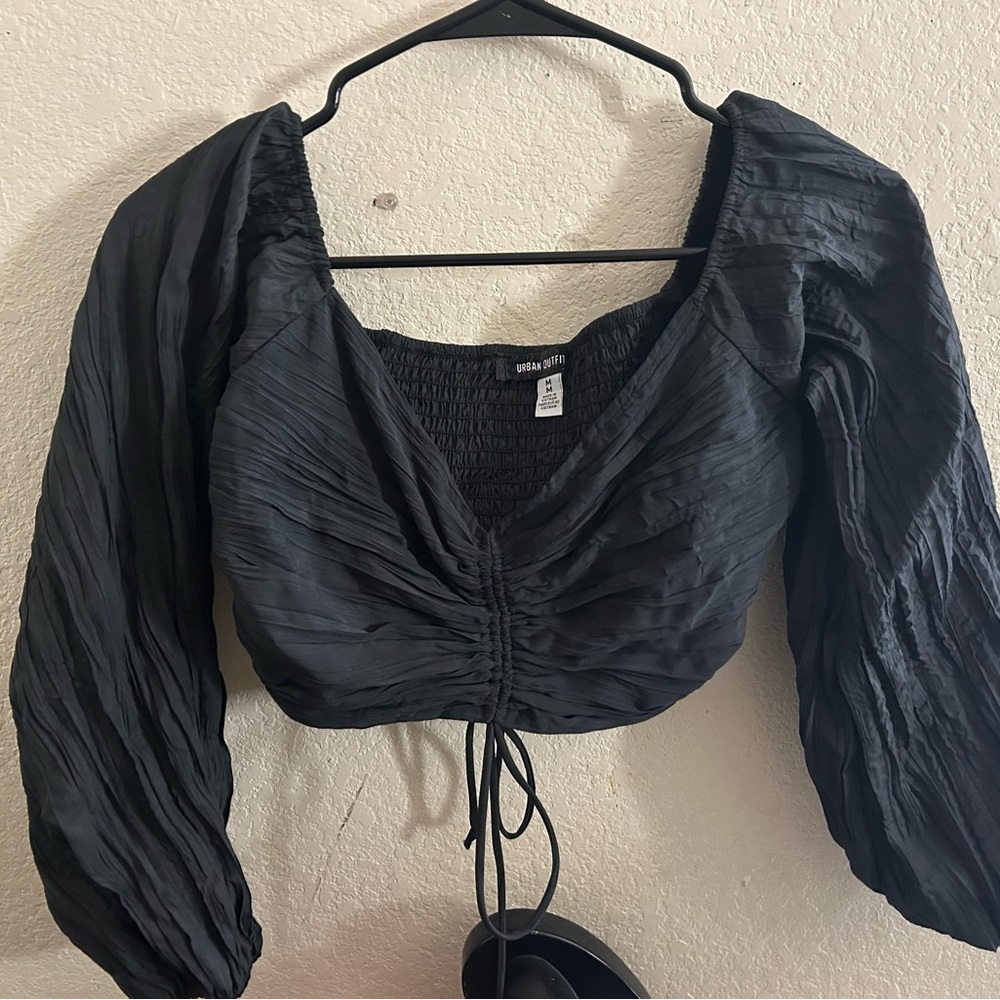 Black crop Ruched Top